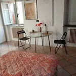 P&P Room Seventy-Seventh Apartment